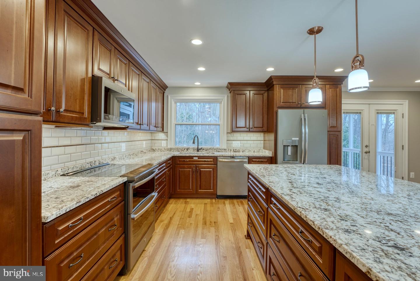 6112 Harmon PLACE