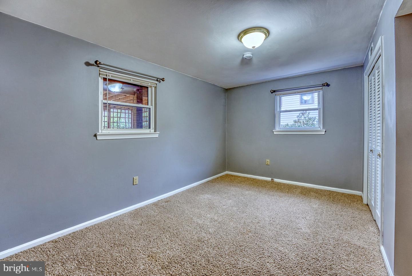 6112 Harmon PLACE