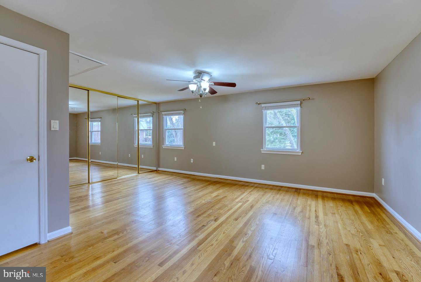 6112 Harmon PLACE