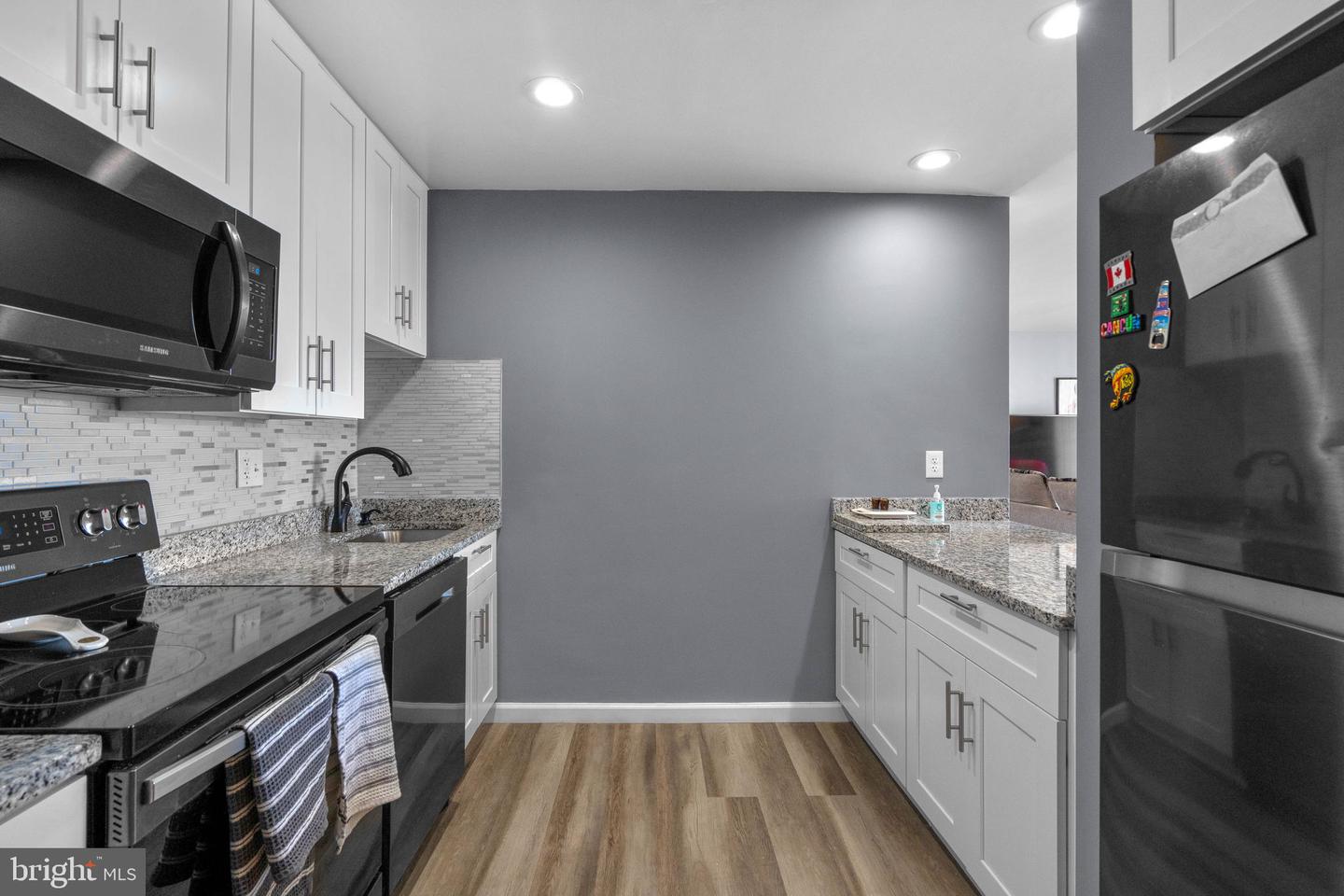 3245 Rio DRIVE Unit: 611
