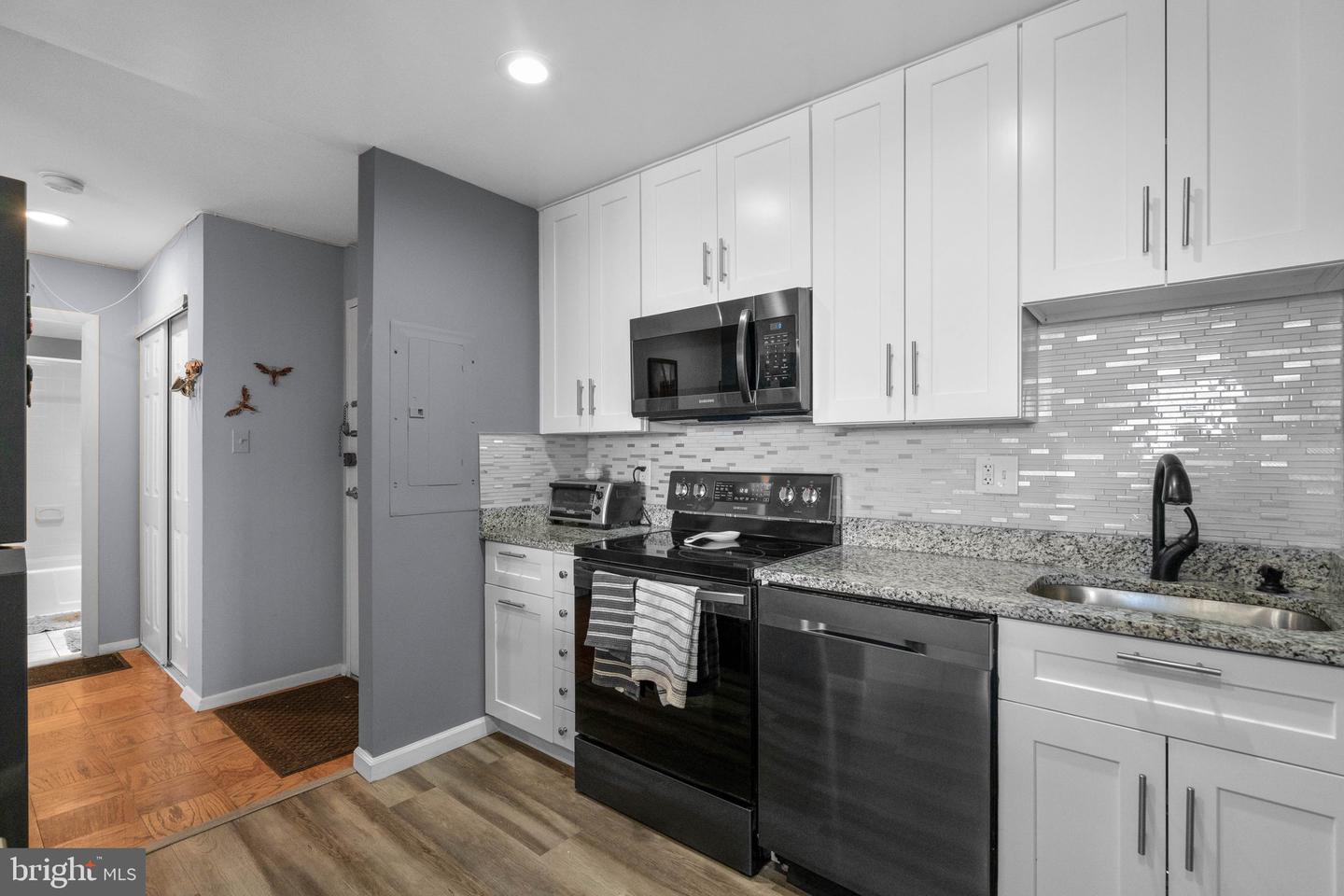 3245 Rio DRIVE Unit: 611