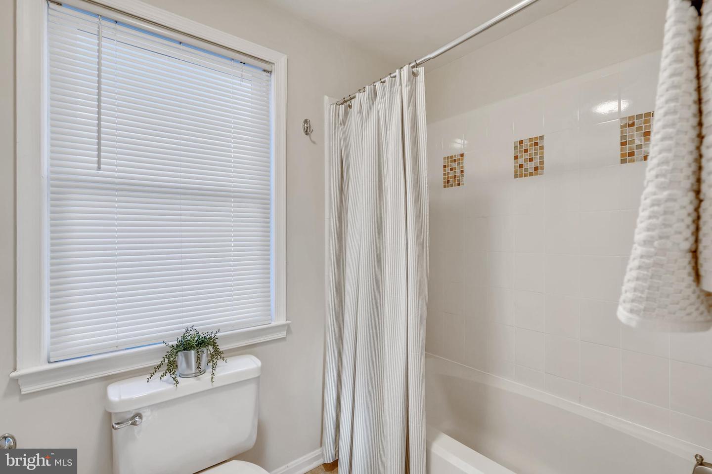 2130 Whisperwood Glen LANE