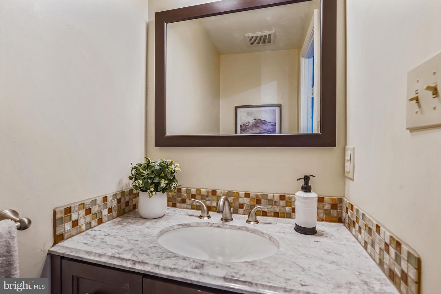 2130 Whisperwood Glen LANE