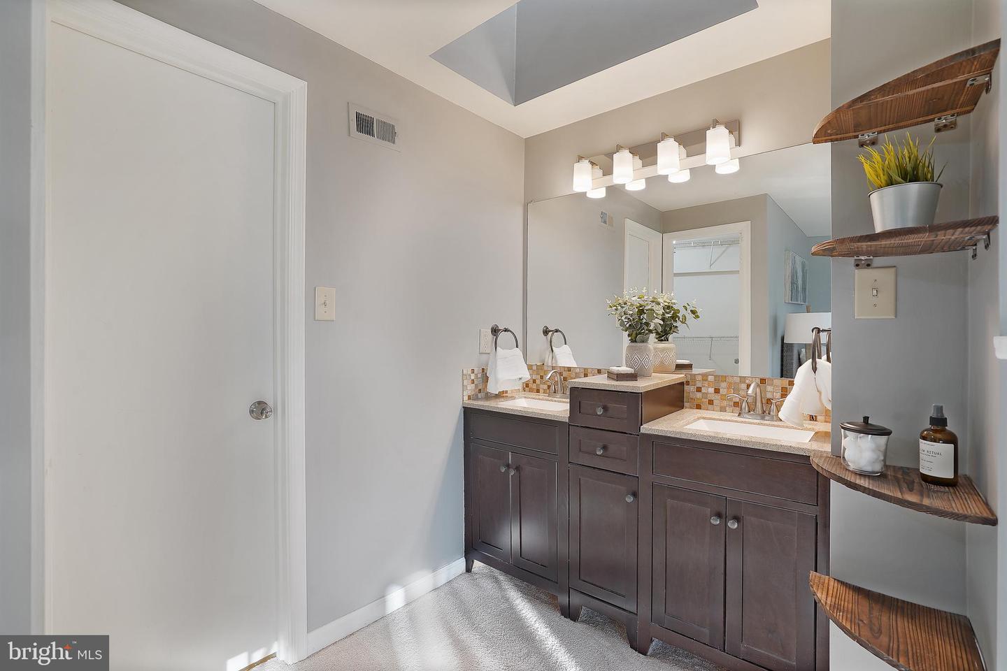 2130 Whisperwood Glen LANE