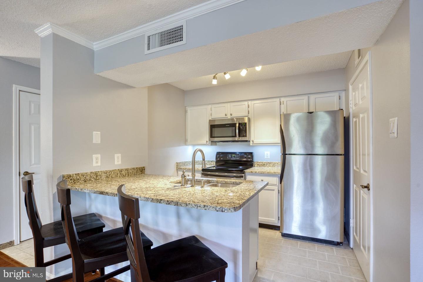 1524 Lincoln WAY Unit: 416