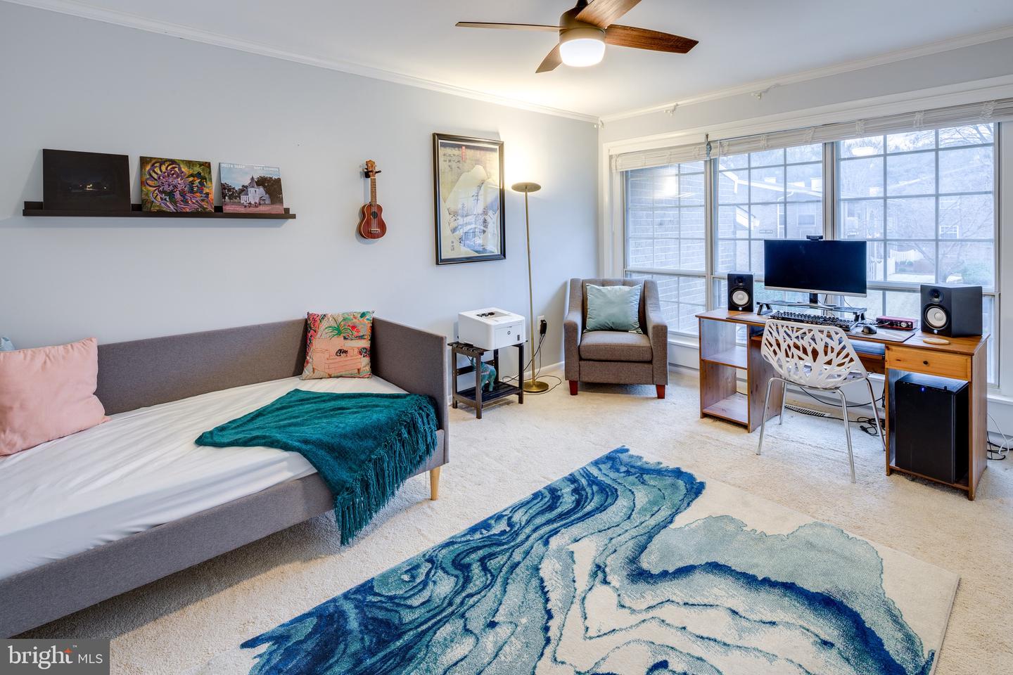 1957 Kennedy DRIVE Unit: 1957
