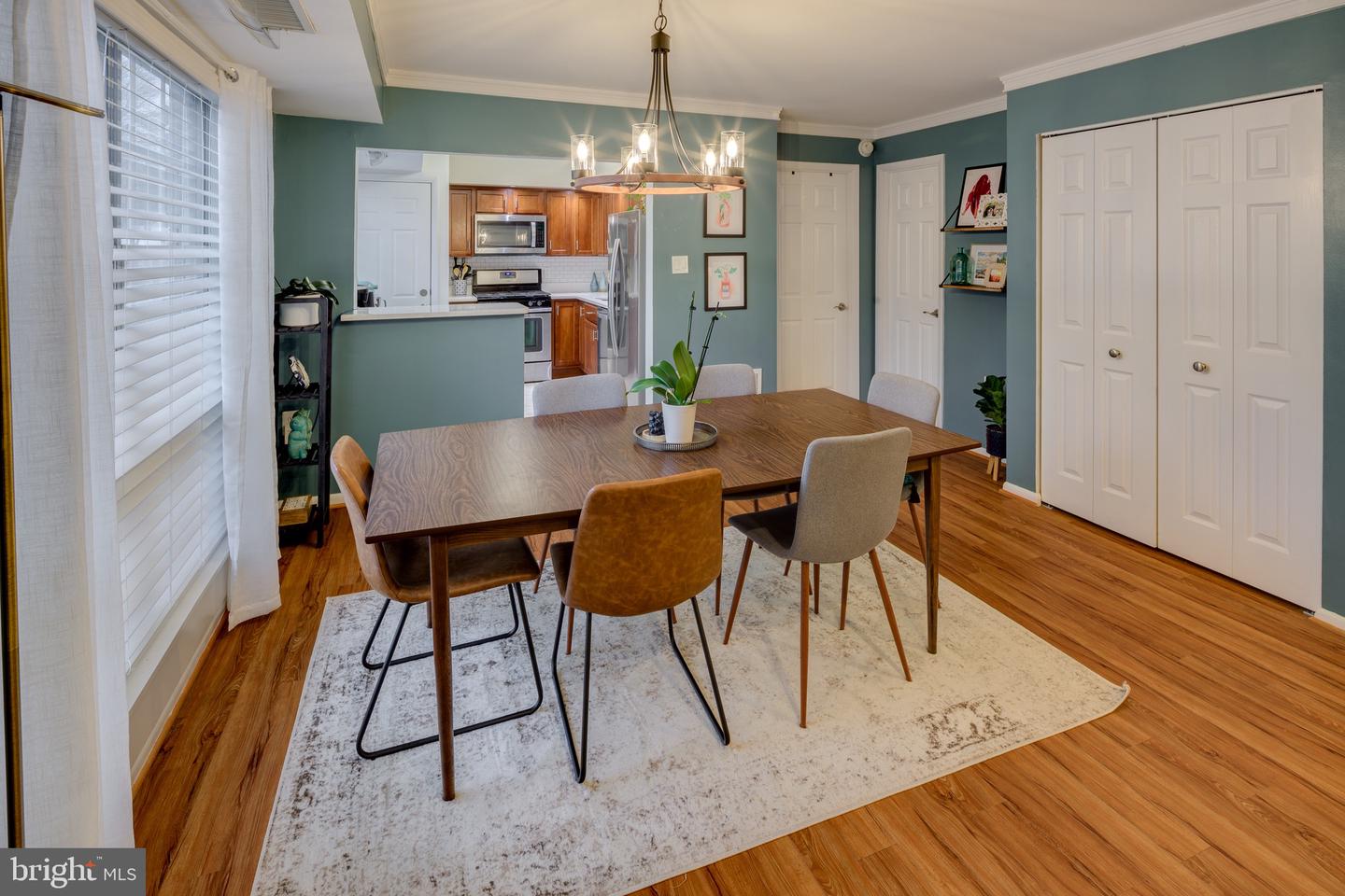 1957 Kennedy DRIVE Unit: 1957