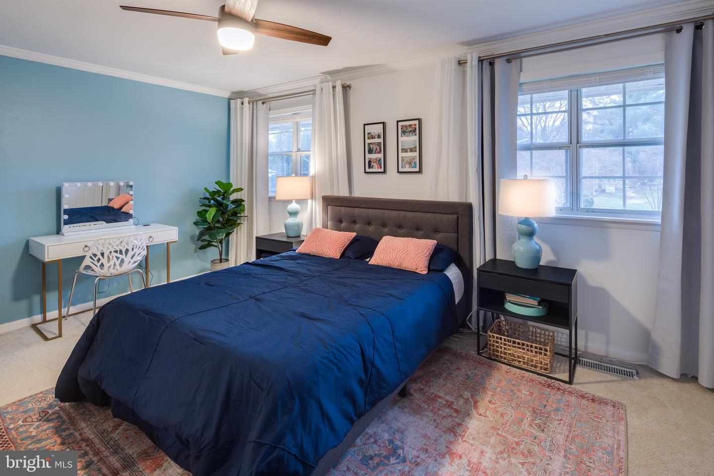 1957 Kennedy DRIVE Unit: 1957