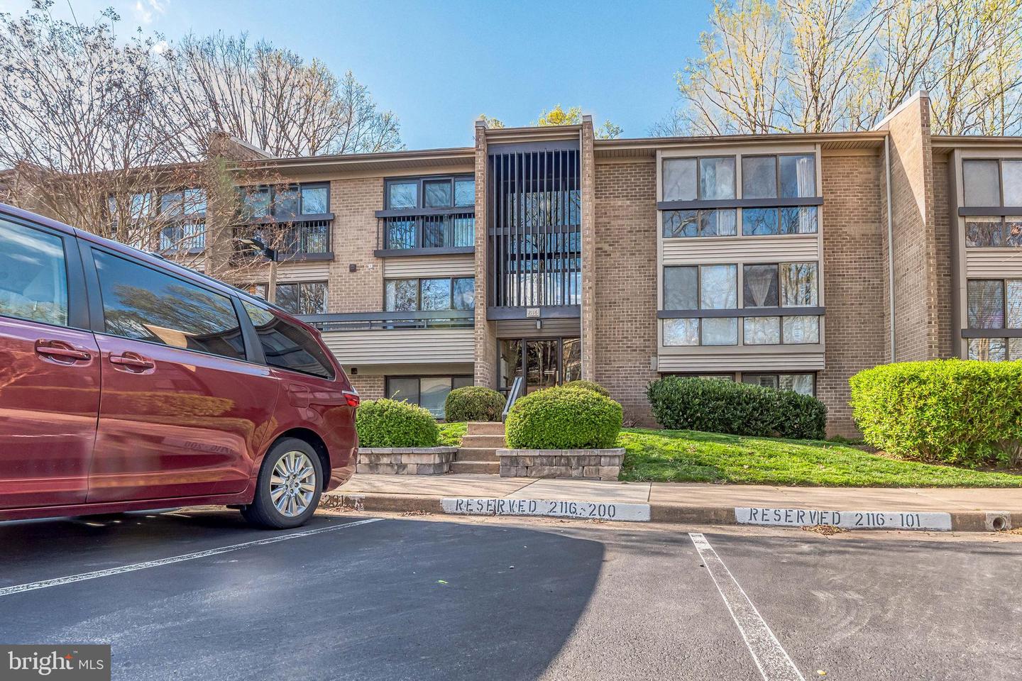 2116 Green Watch WAY Unit: 200