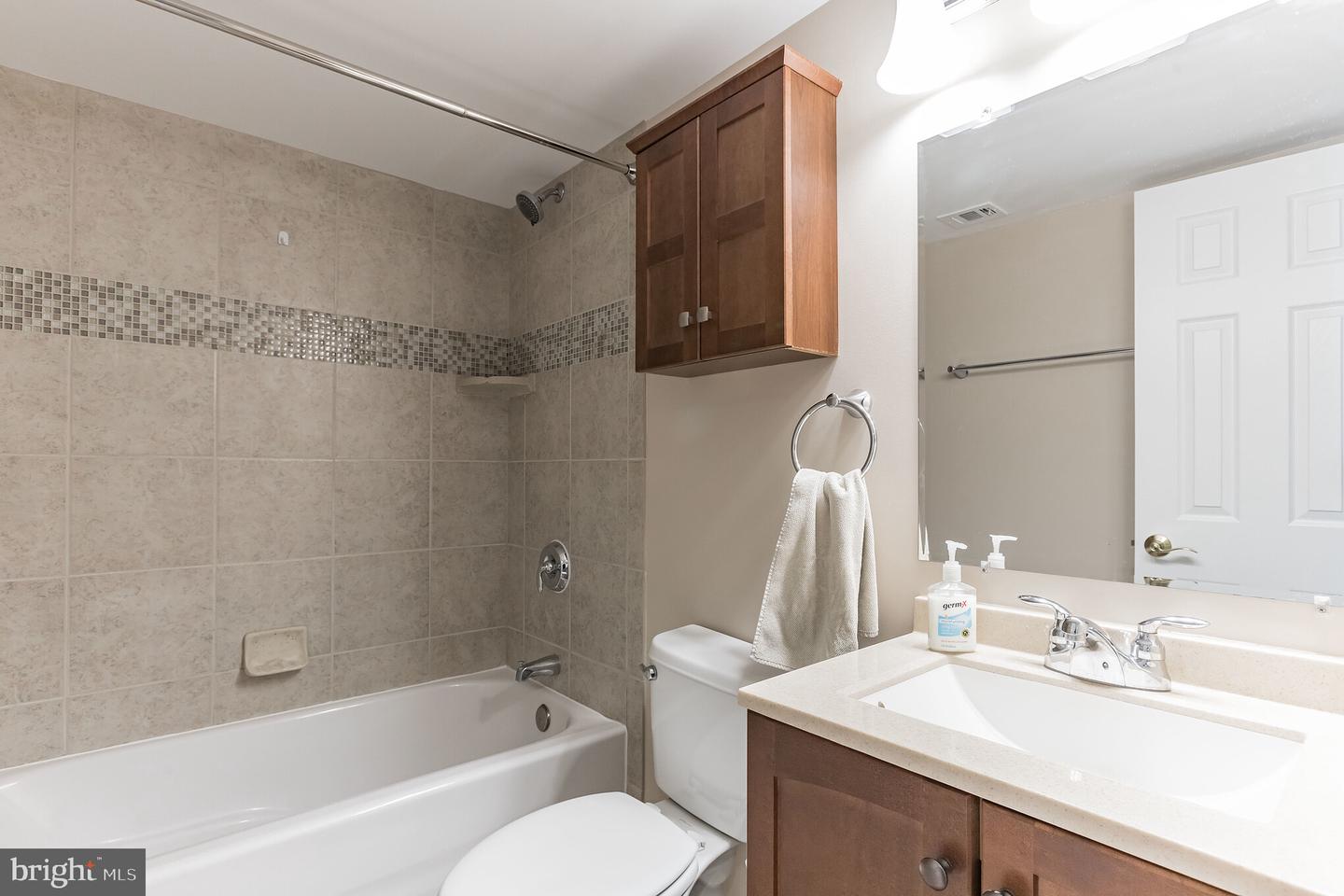 2116 Green Watch WAY Unit: 200