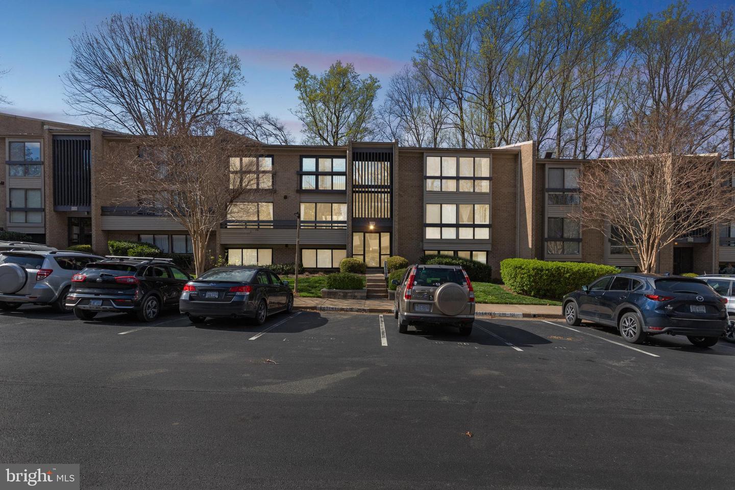 2116 Green Watch WAY Unit: 200