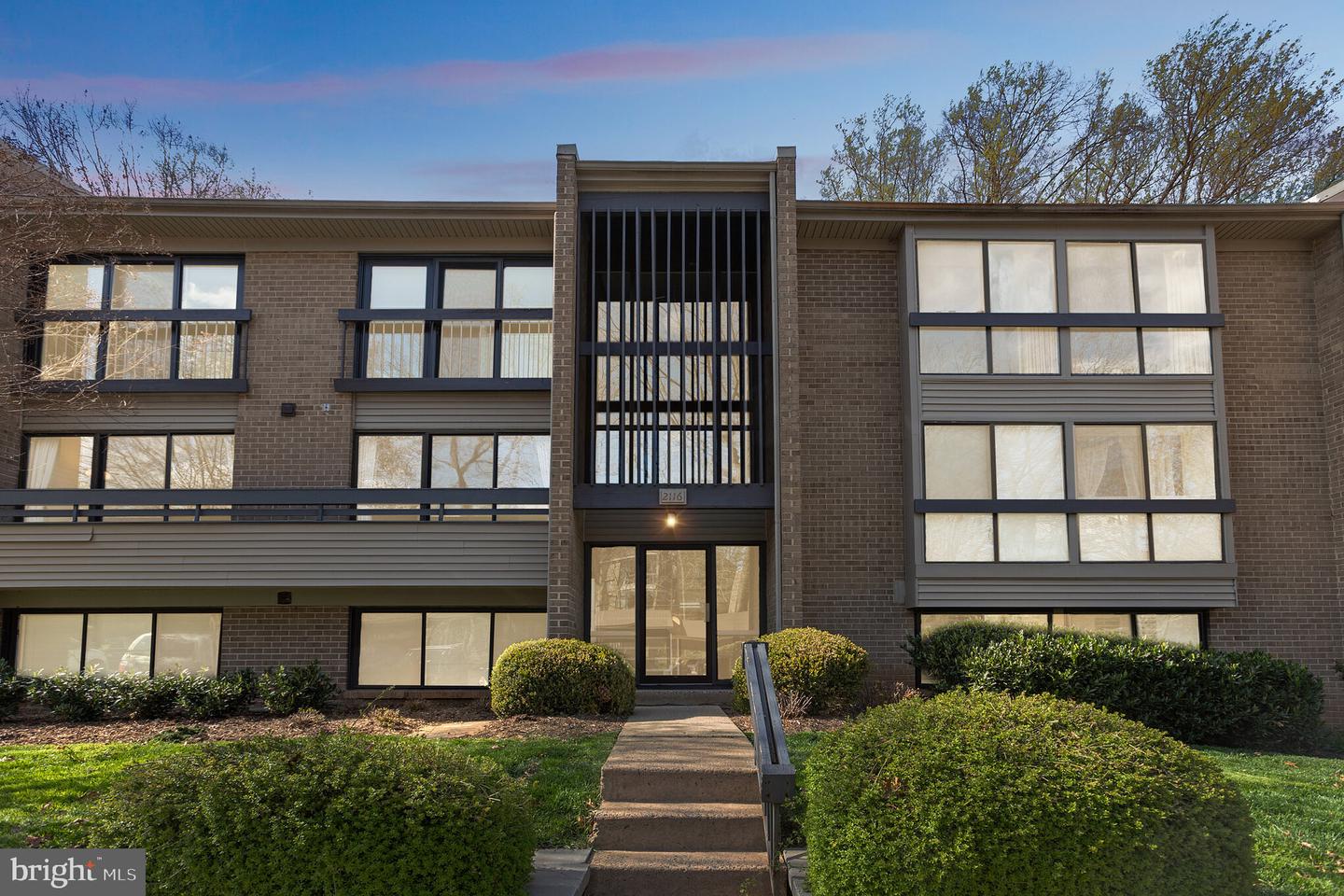 2116 Green Watch WAY Unit: 200