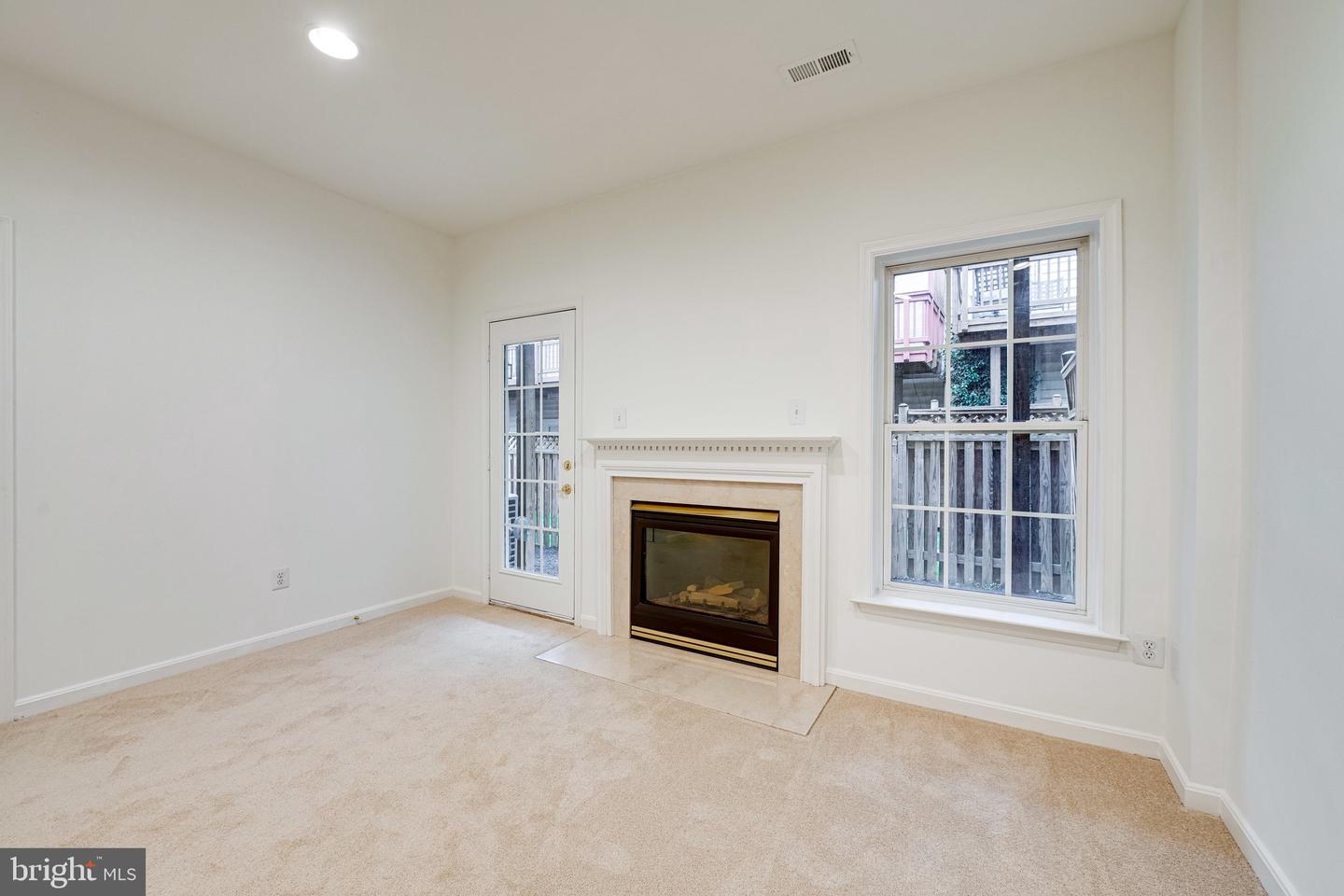 8173 Quinn TERRACE