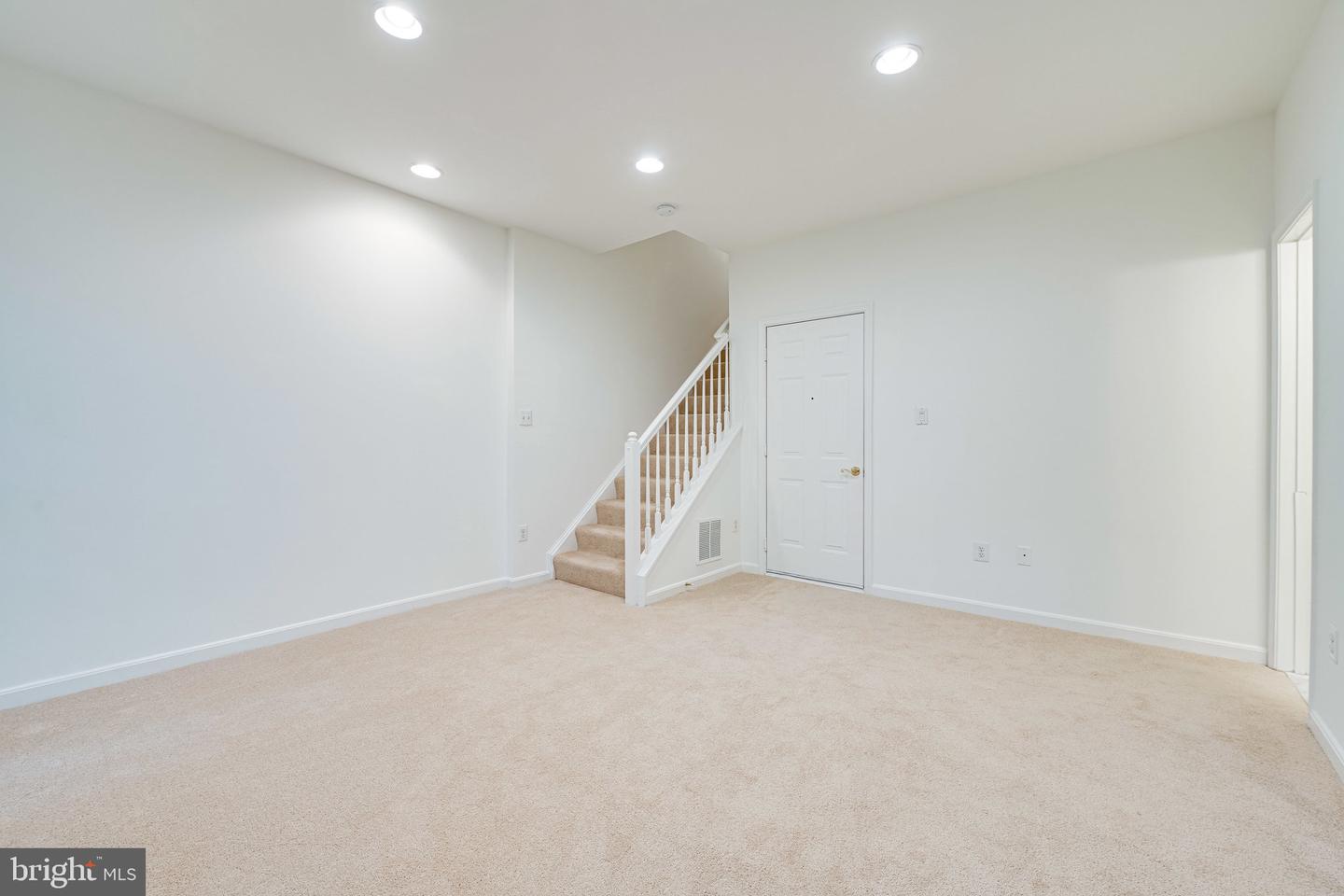 8173 Quinn TERRACE