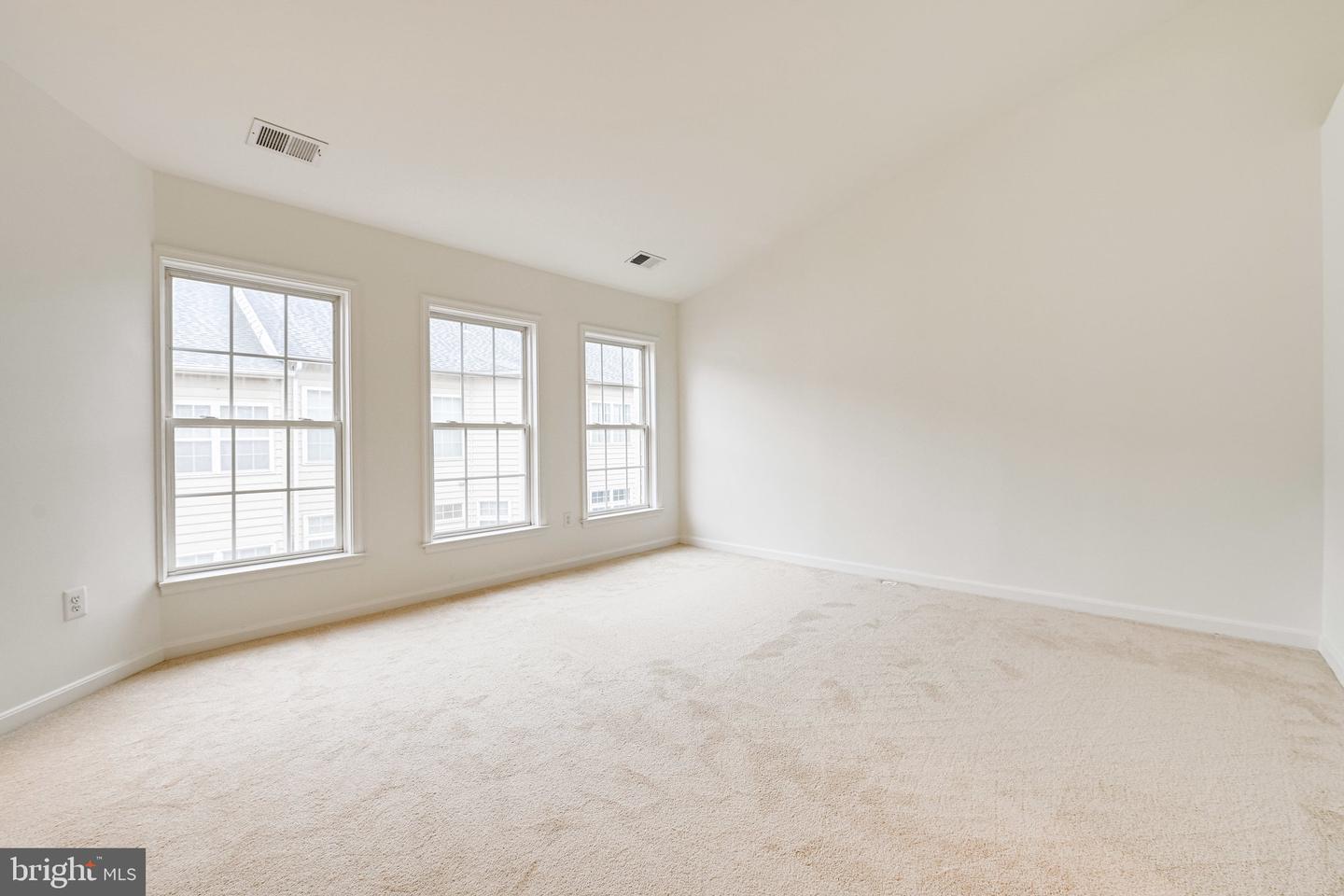8173 Quinn TERRACE