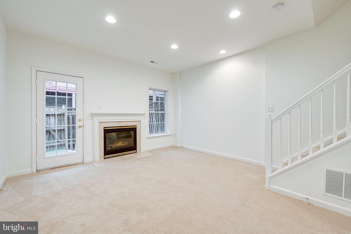 8173 Quinn TERRACE