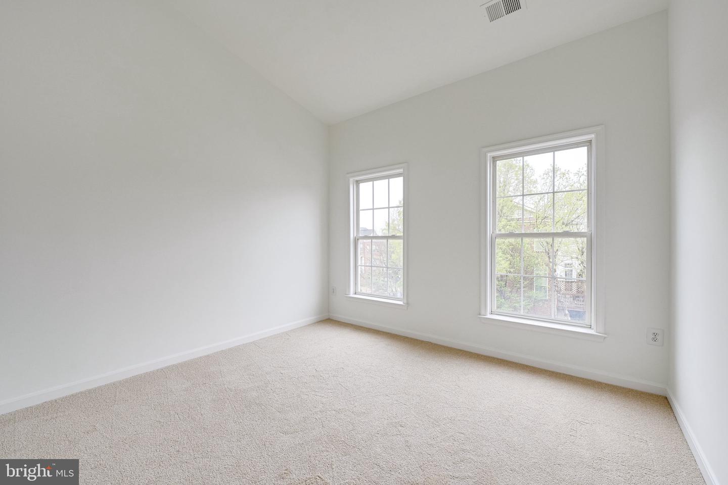 8173 Quinn TERRACE