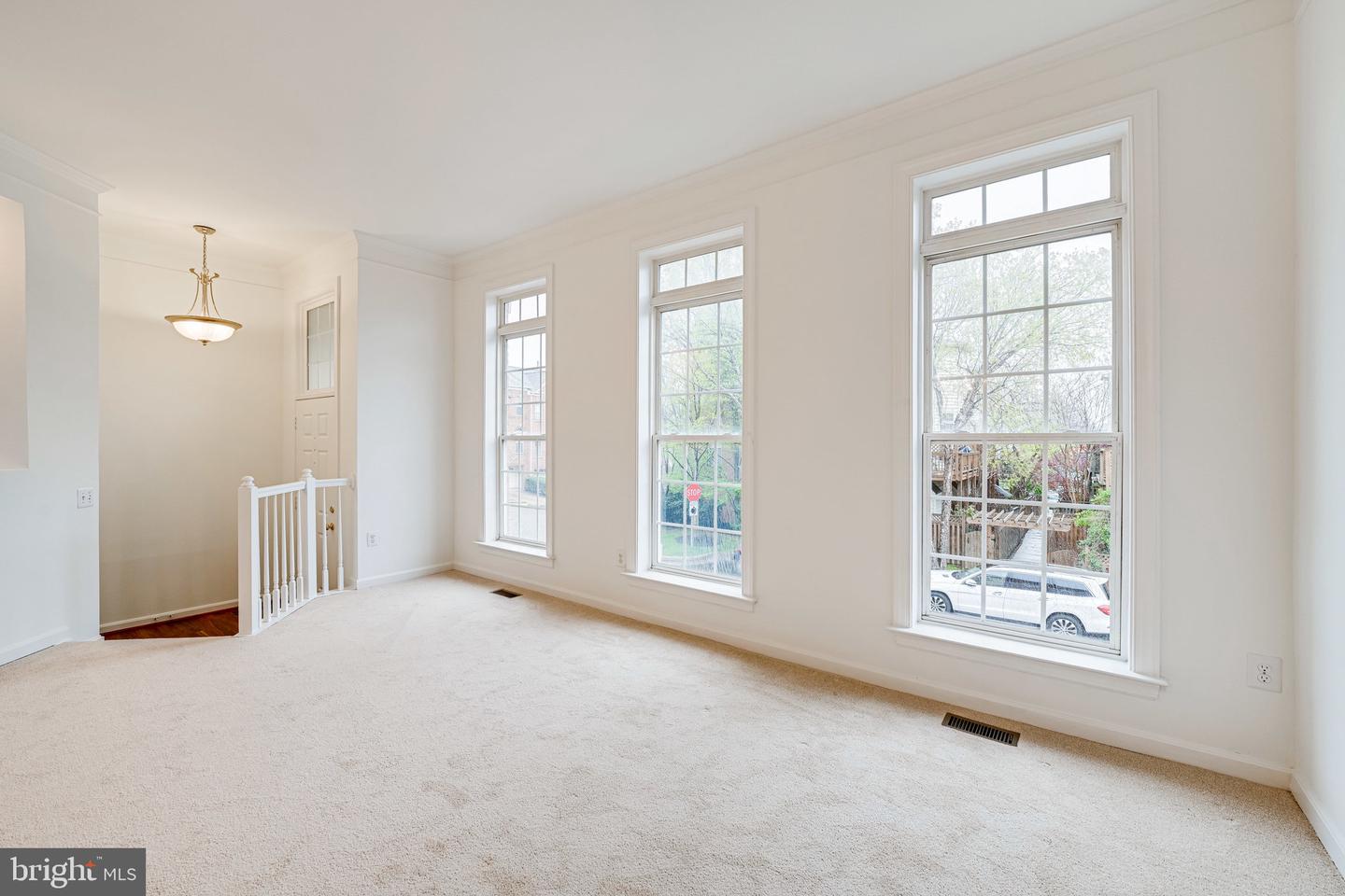 8173 Quinn TERRACE