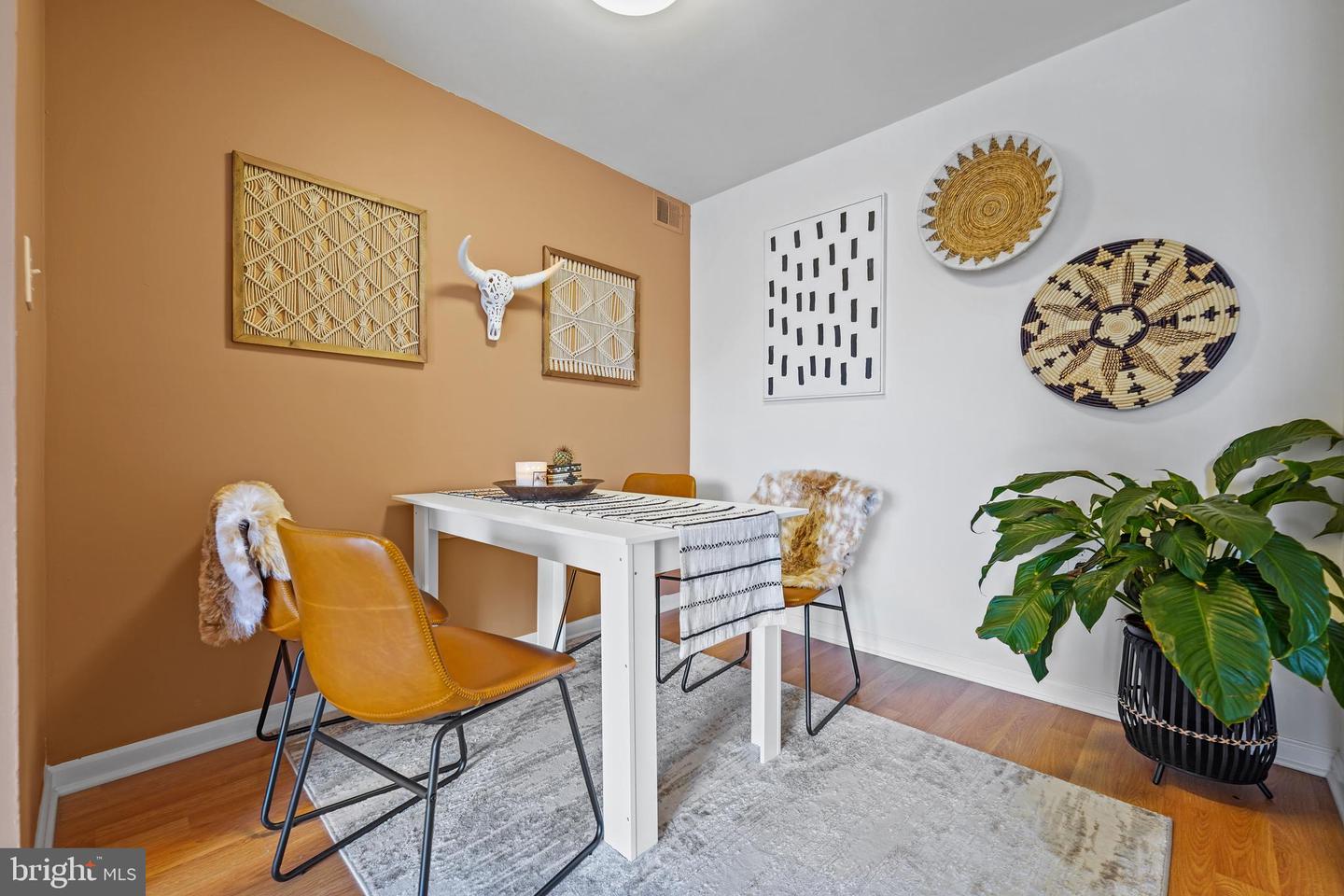 5804 Village Green DRIVE Unit: H