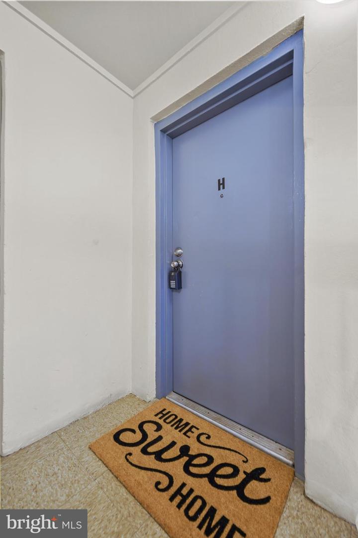 5804 Village Green DRIVE Unit: H