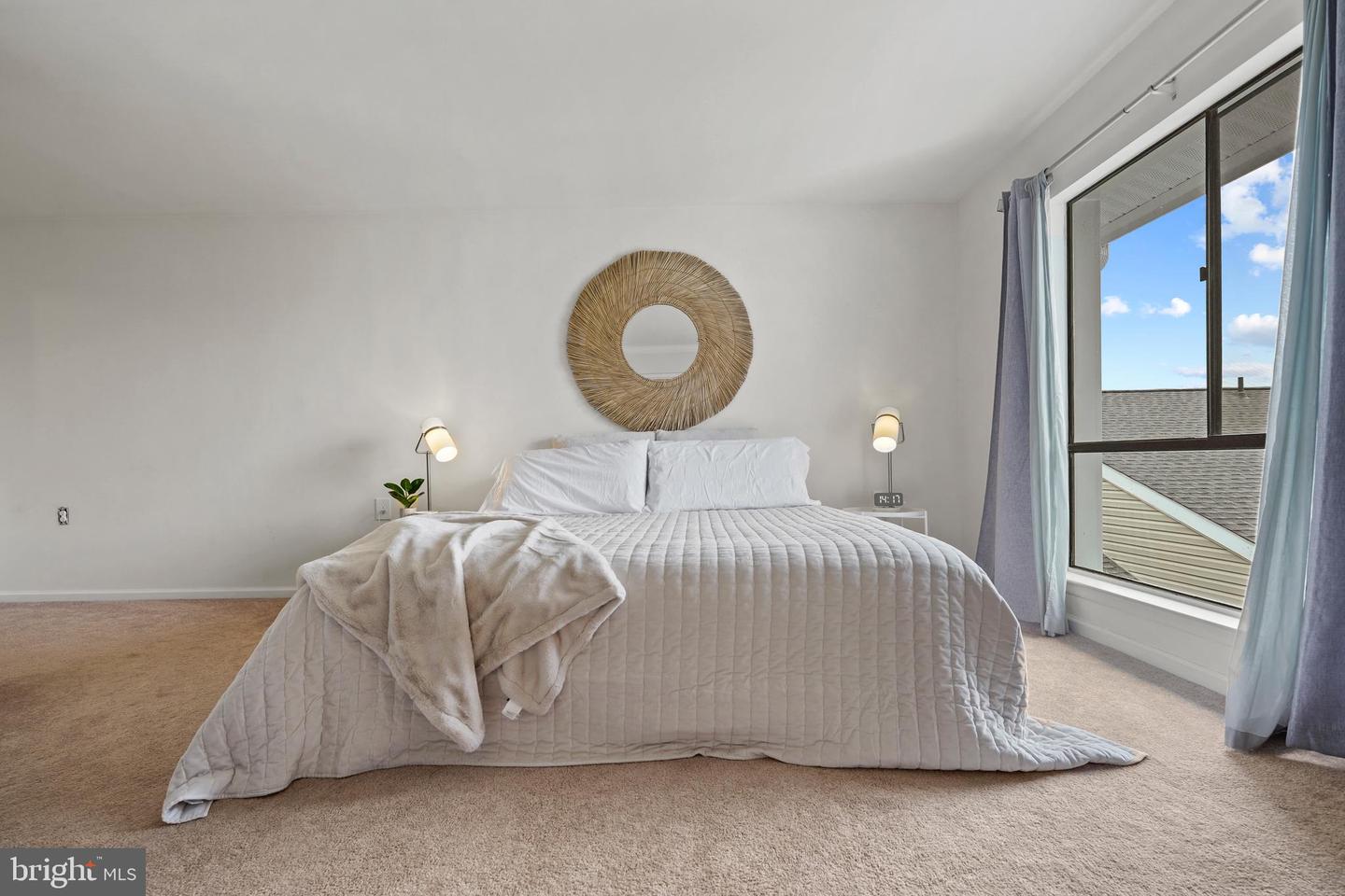 5804 Village Green DRIVE Unit: H