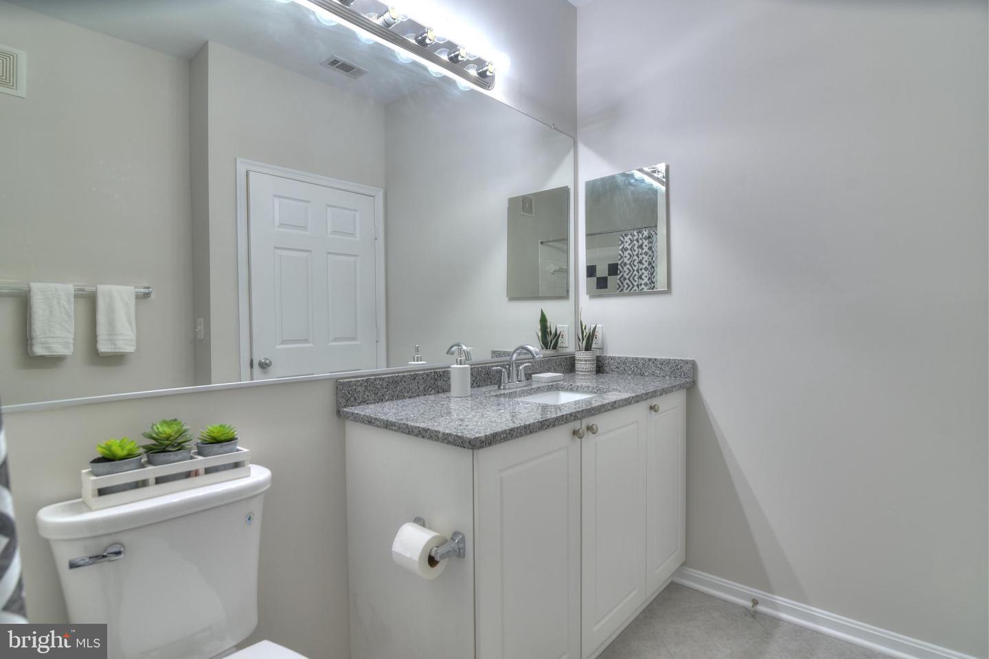 9486 Virginia Center BOULEVARD Unit: 115