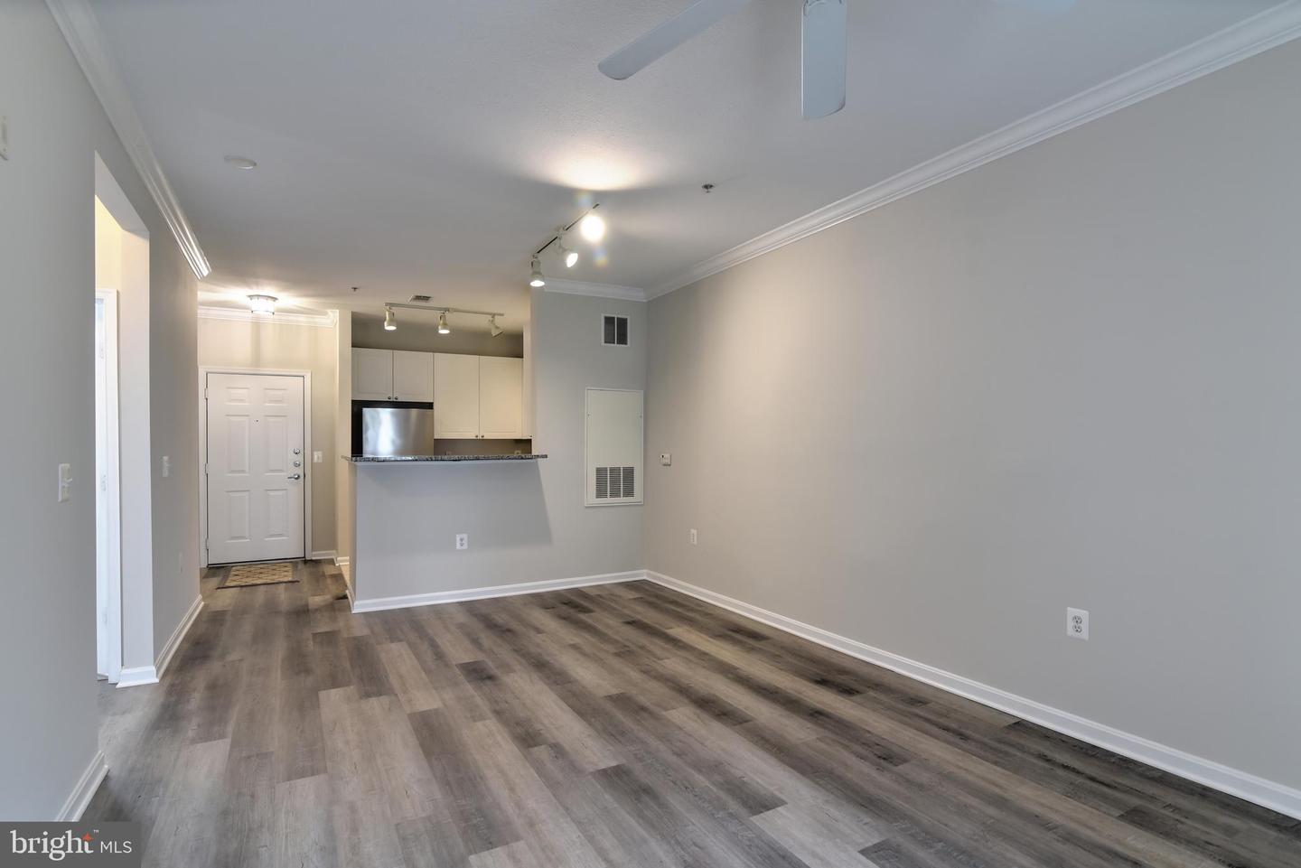 9486 Virginia Center BOULEVARD Unit: 115