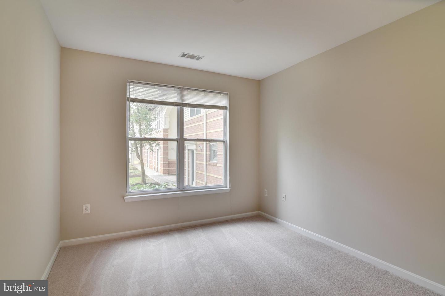9486 Virginia Center BOULEVARD Unit: 115