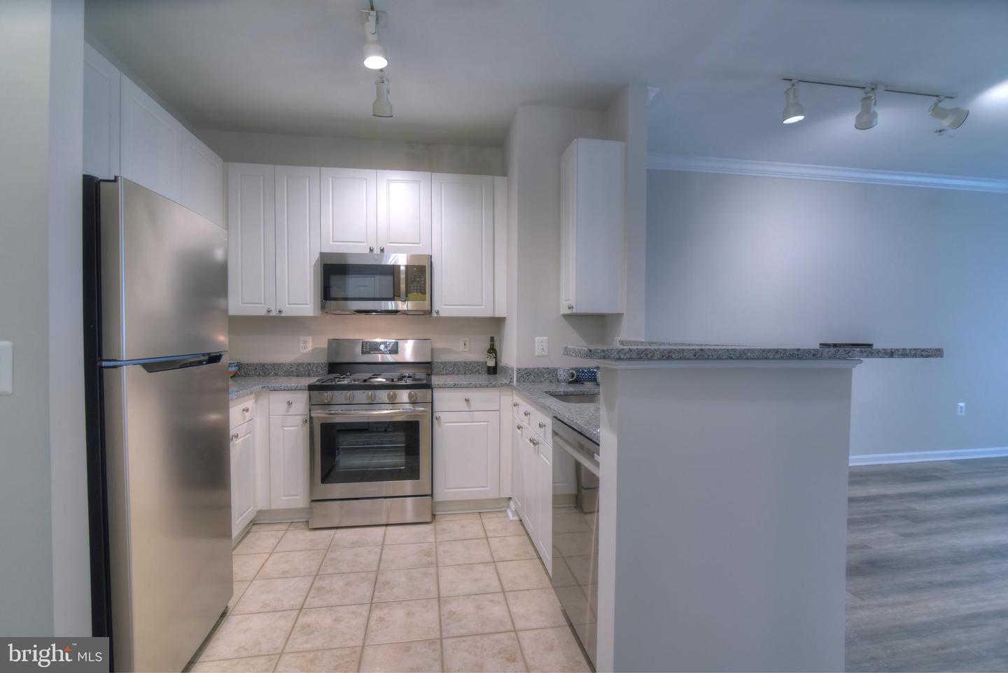 9486 Virginia Center BOULEVARD Unit: 115