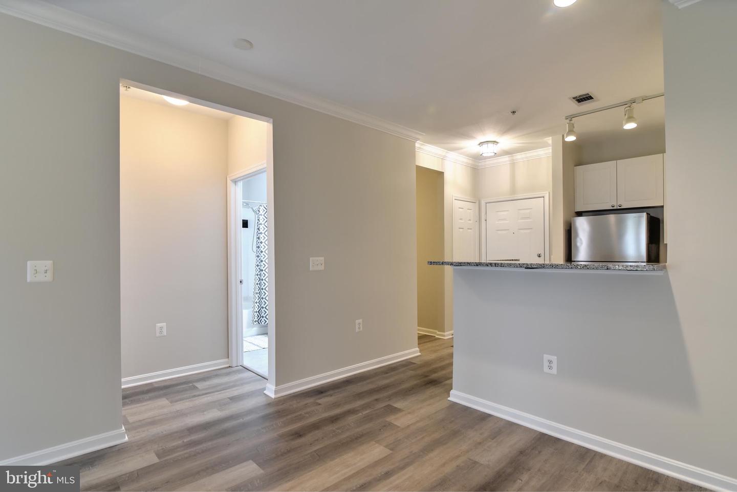 9486 Virginia Center BOULEVARD Unit: 115
