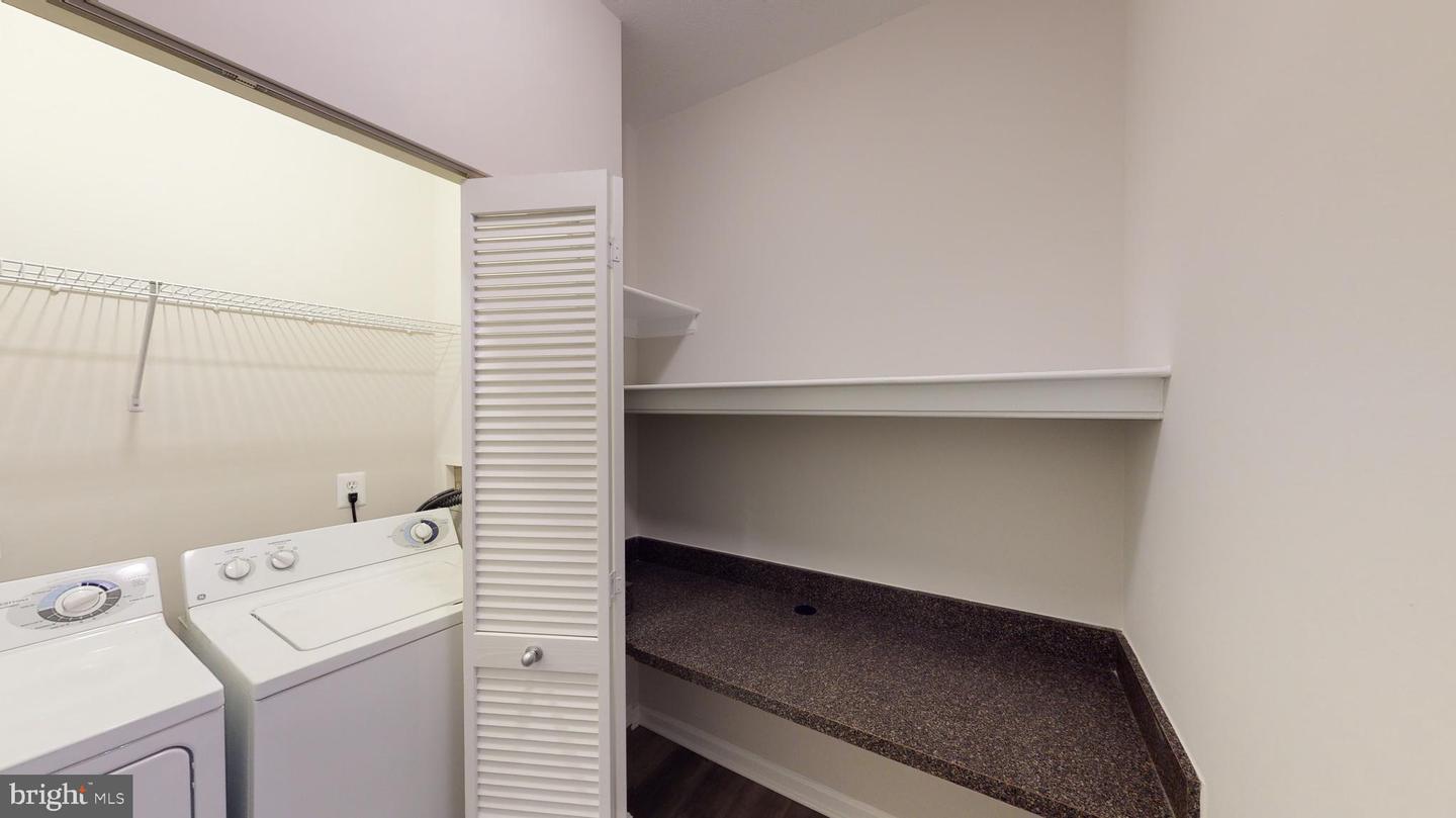 9486 Virginia Center BOULEVARD Unit: 115
