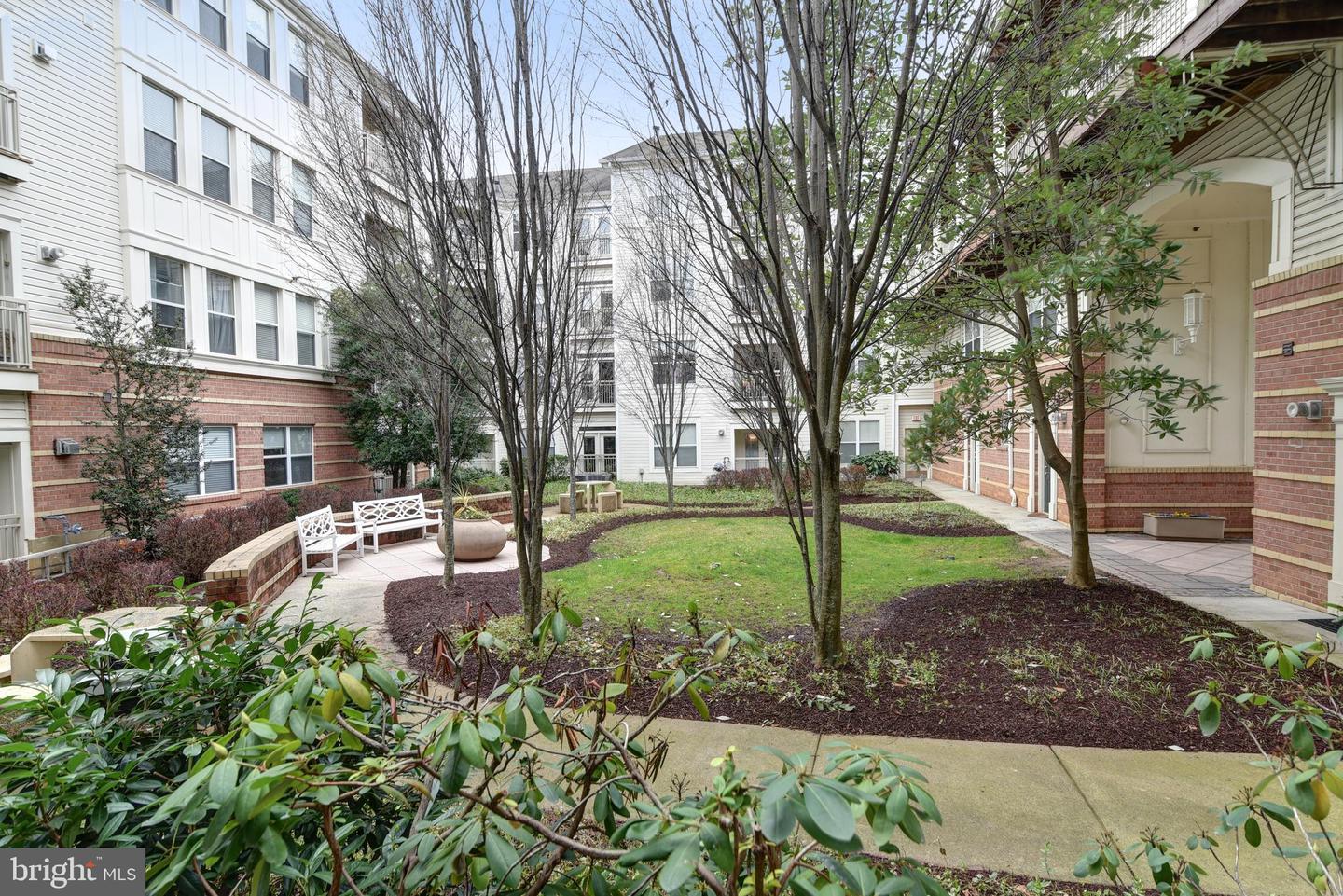 9486 Virginia Center BOULEVARD Unit: 115