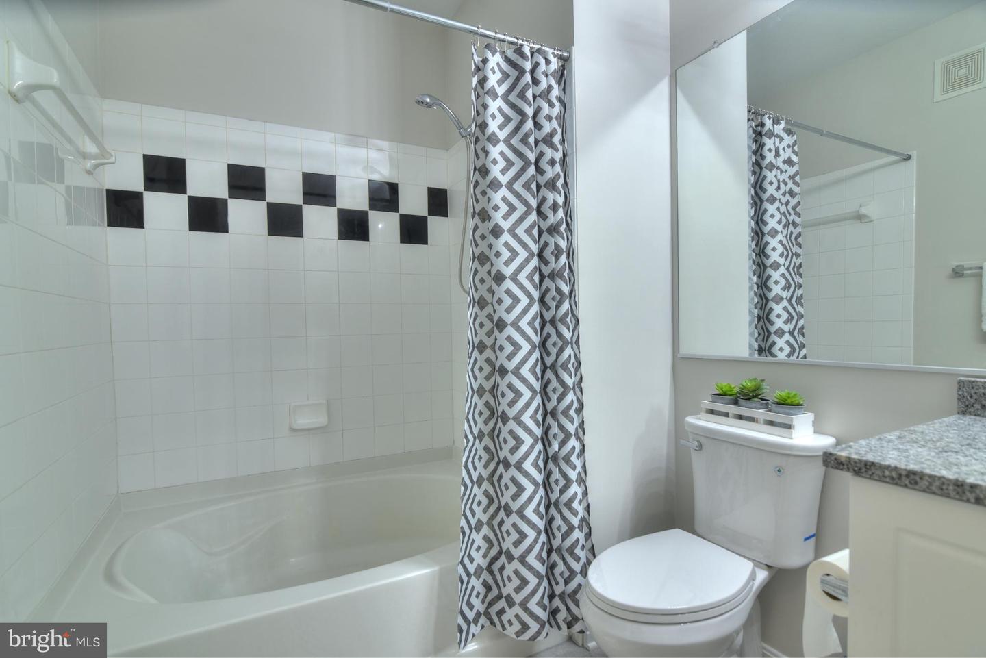 9486 Virginia Center BOULEVARD Unit: 115