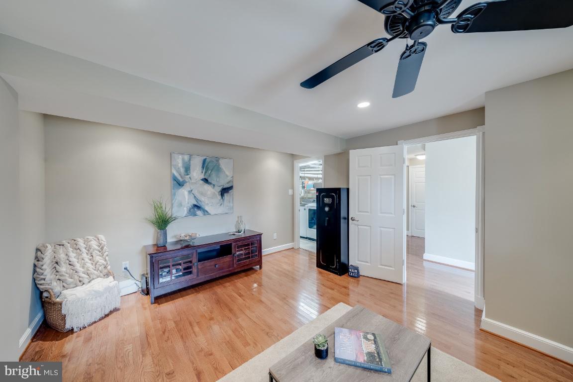 8608 Arley DRIVE