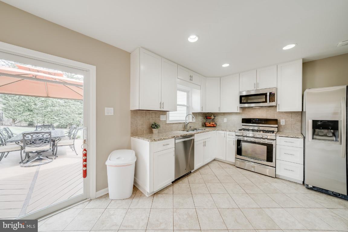 8608 Arley DRIVE
