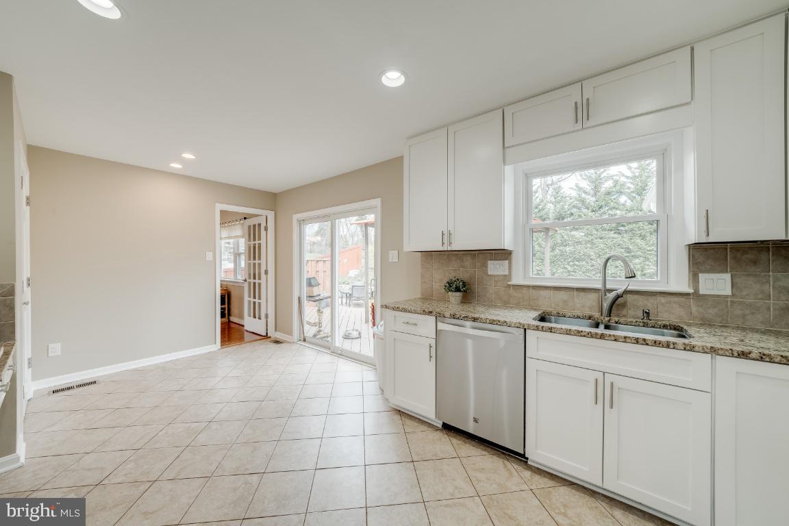 8608 Arley DRIVE