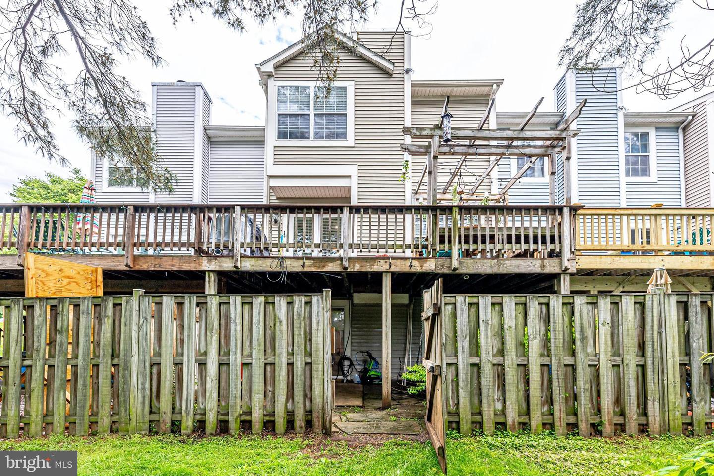 5668 Thorndyke COURT