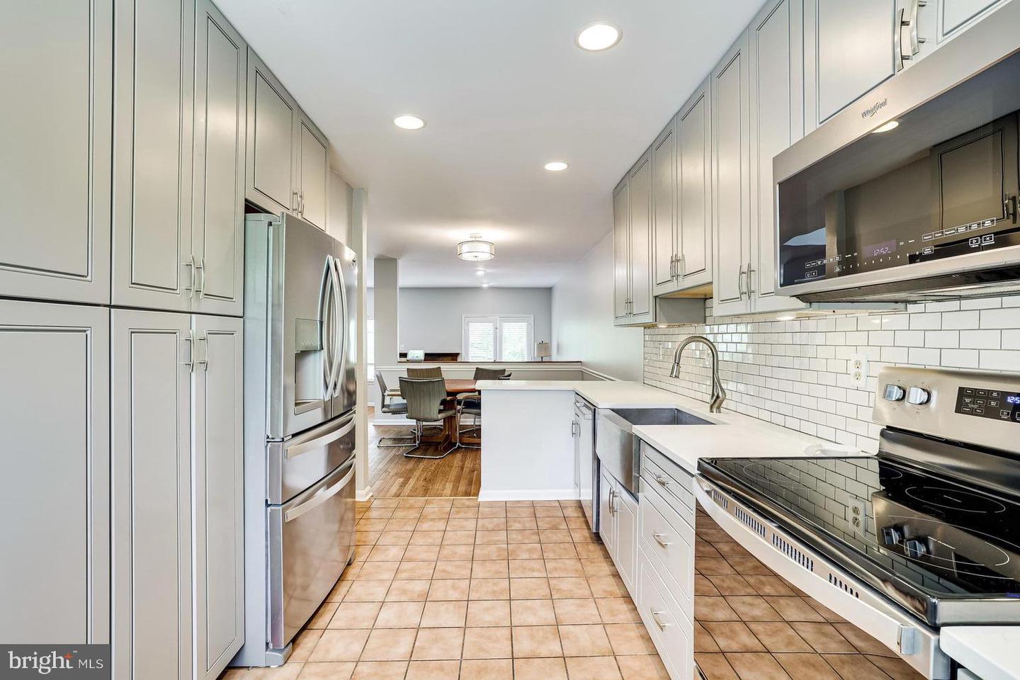 5668 Thorndyke COURT