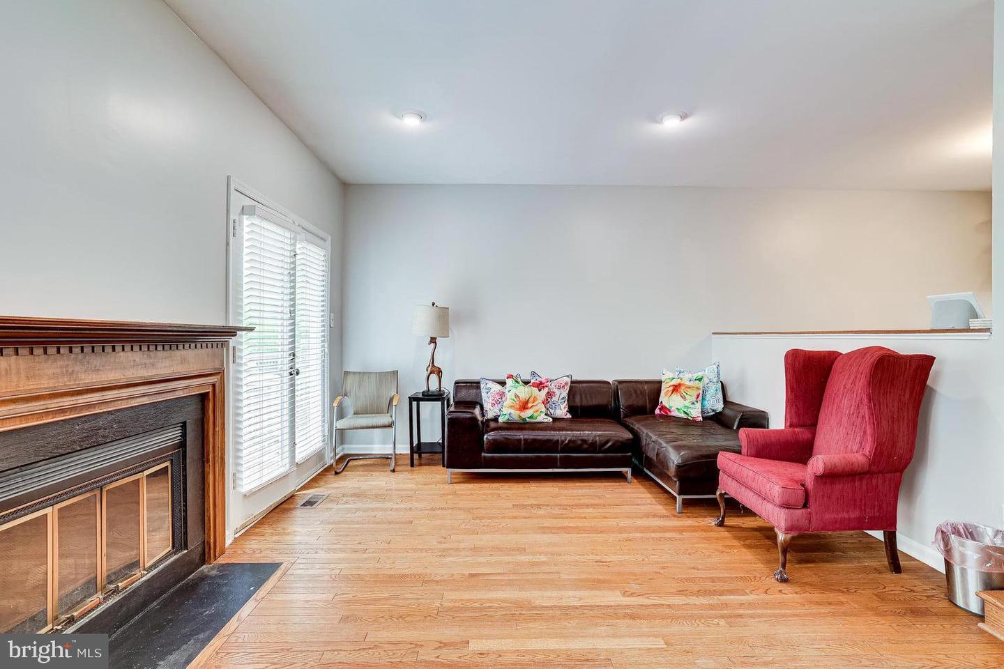 5668 Thorndyke COURT