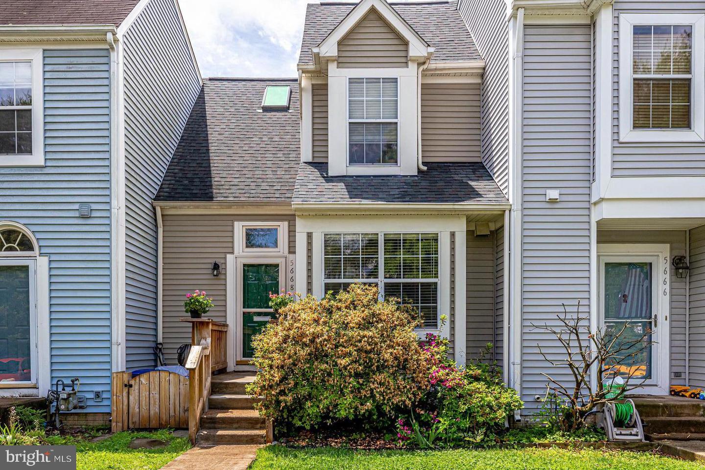 5668 Thorndyke COURT