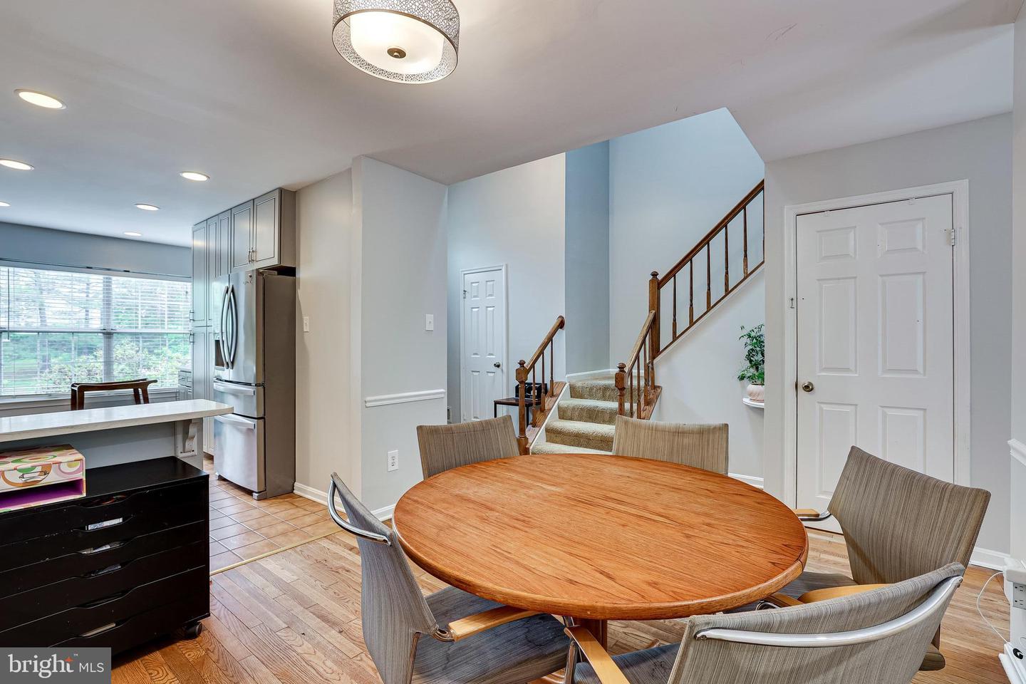 5668 Thorndyke COURT
