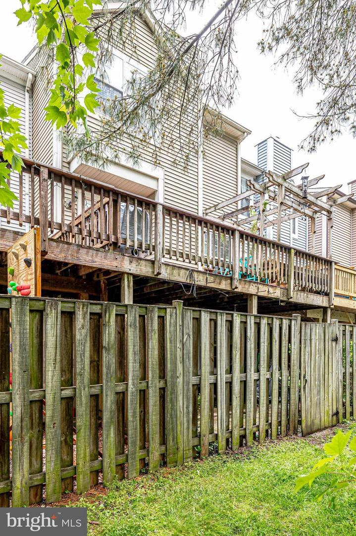 5668 Thorndyke COURT