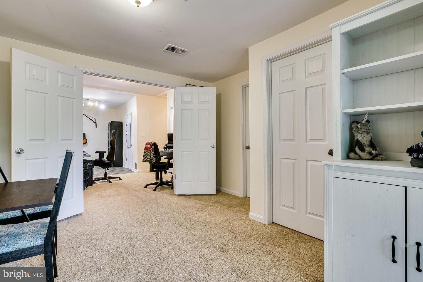 5668 Thorndyke COURT