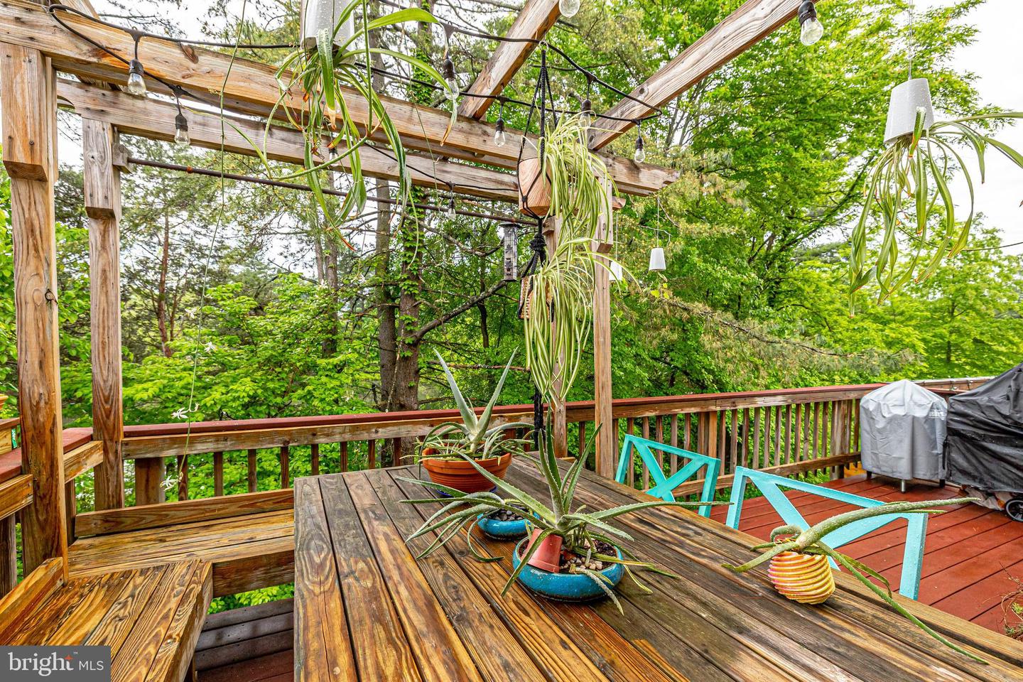 5668 Thorndyke COURT
