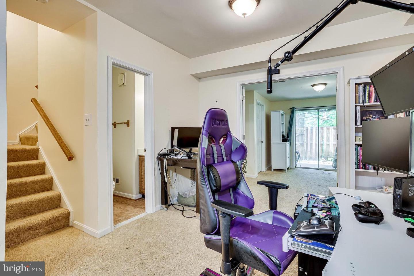 5668 Thorndyke COURT