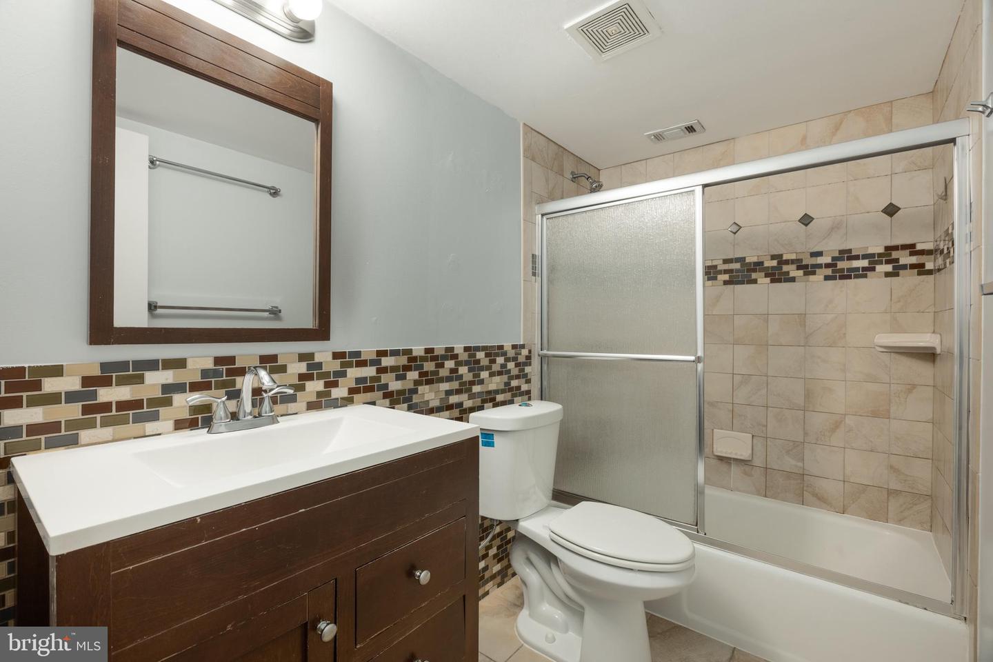 11604 Vantage Hill ROAD Unit: 1A