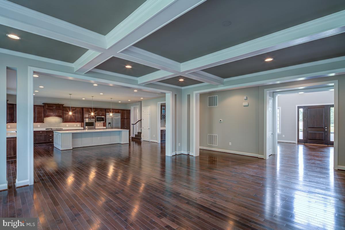 10229 Leesburg PIKE