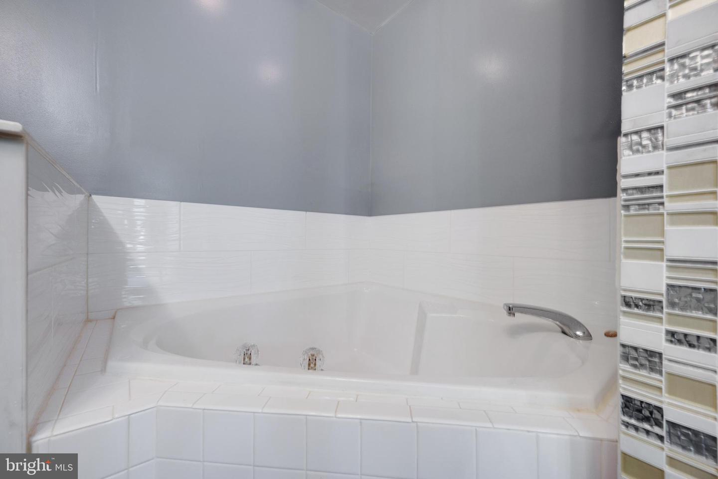 5313 Arapaho LANE