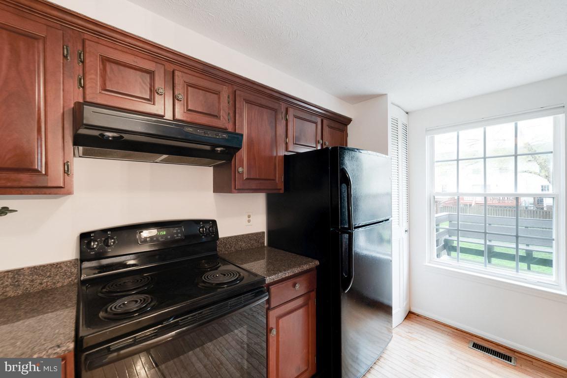 6007 Goldenrod COURT