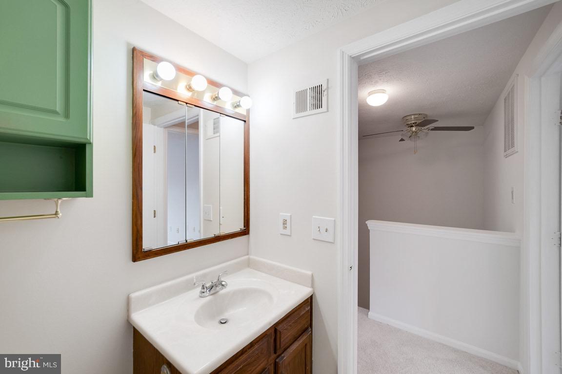 6007 Goldenrod COURT